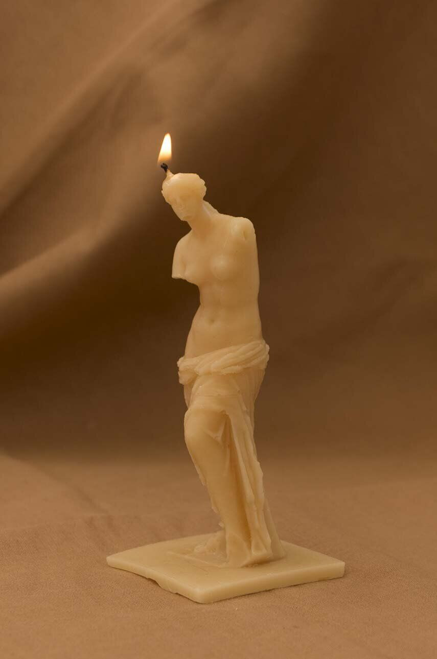 Really Nice Things Декоративна свещ Venus Candle - Pepit.bg