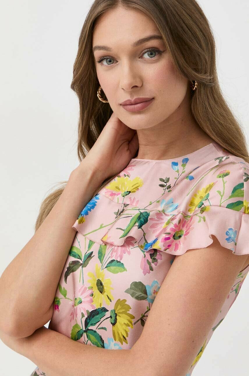 Red Valentino Копринена рокля в розово къс модел разкроен модел - Pepit.bg