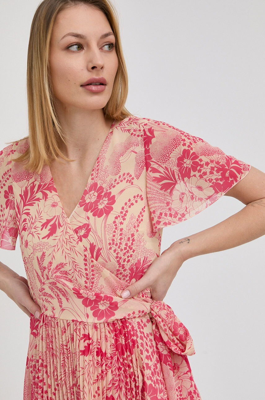 Red Valentino Рокля в черно среднодълъг модел разкроен модел - Pepit.bg