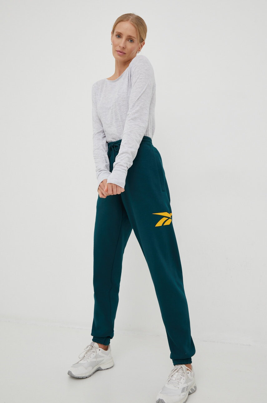 Reebok Classic Спортен панталон в зелено с принт - Pepit.bg
