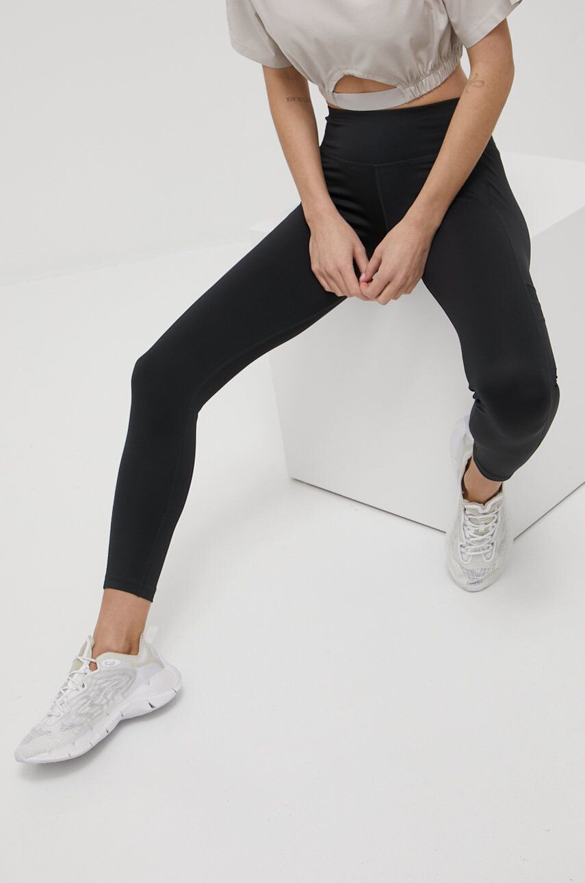 Reebok Клин за трениране Workout Ready Mesh HA1040 дамски в черно с изчистен дизайн - Pepit.bg