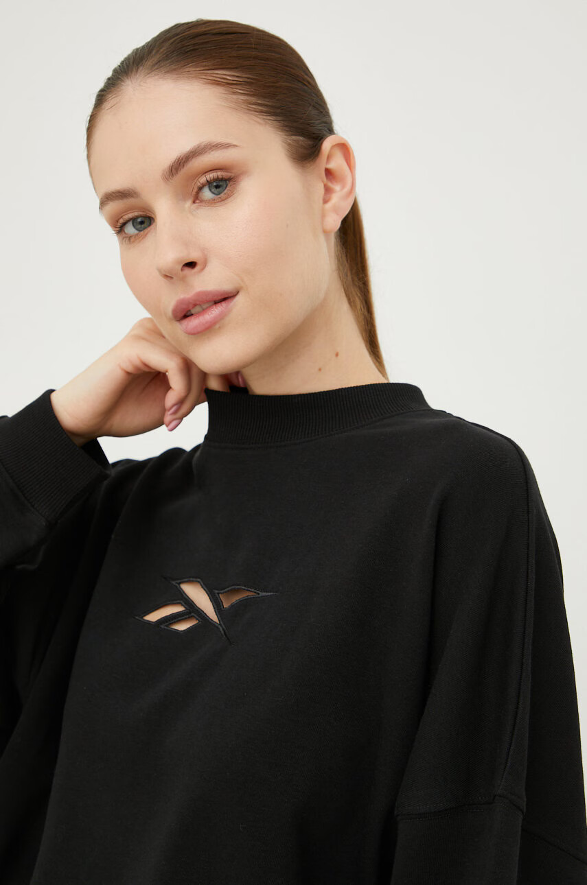 Reebok Спортен суичър Studio Vector в черно с изчистен дизайн - Pepit.bg