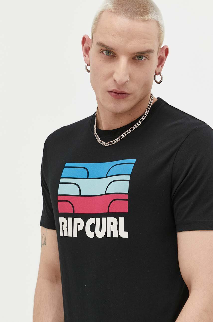 Rip Curl Памучна тениска в черно с принт - Pepit.bg