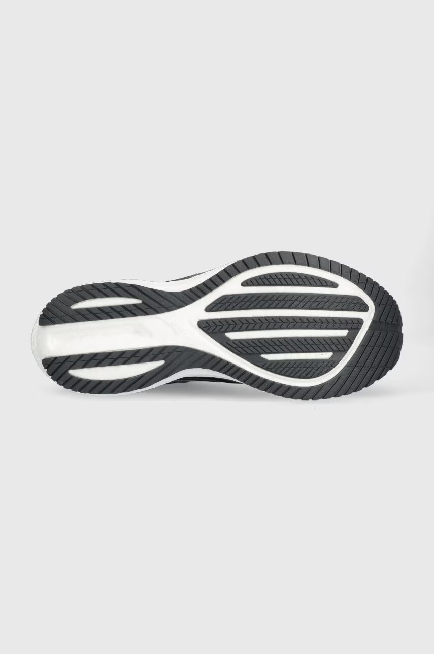 Saucony Обувки за бягане Triumph 20 в черно - Pepit.bg
