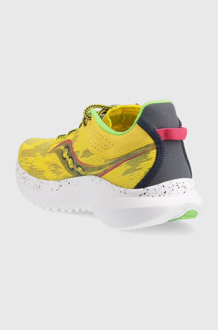 Saucony Обувки за бягане Kinvara 13 в жълто - Pepit.bg