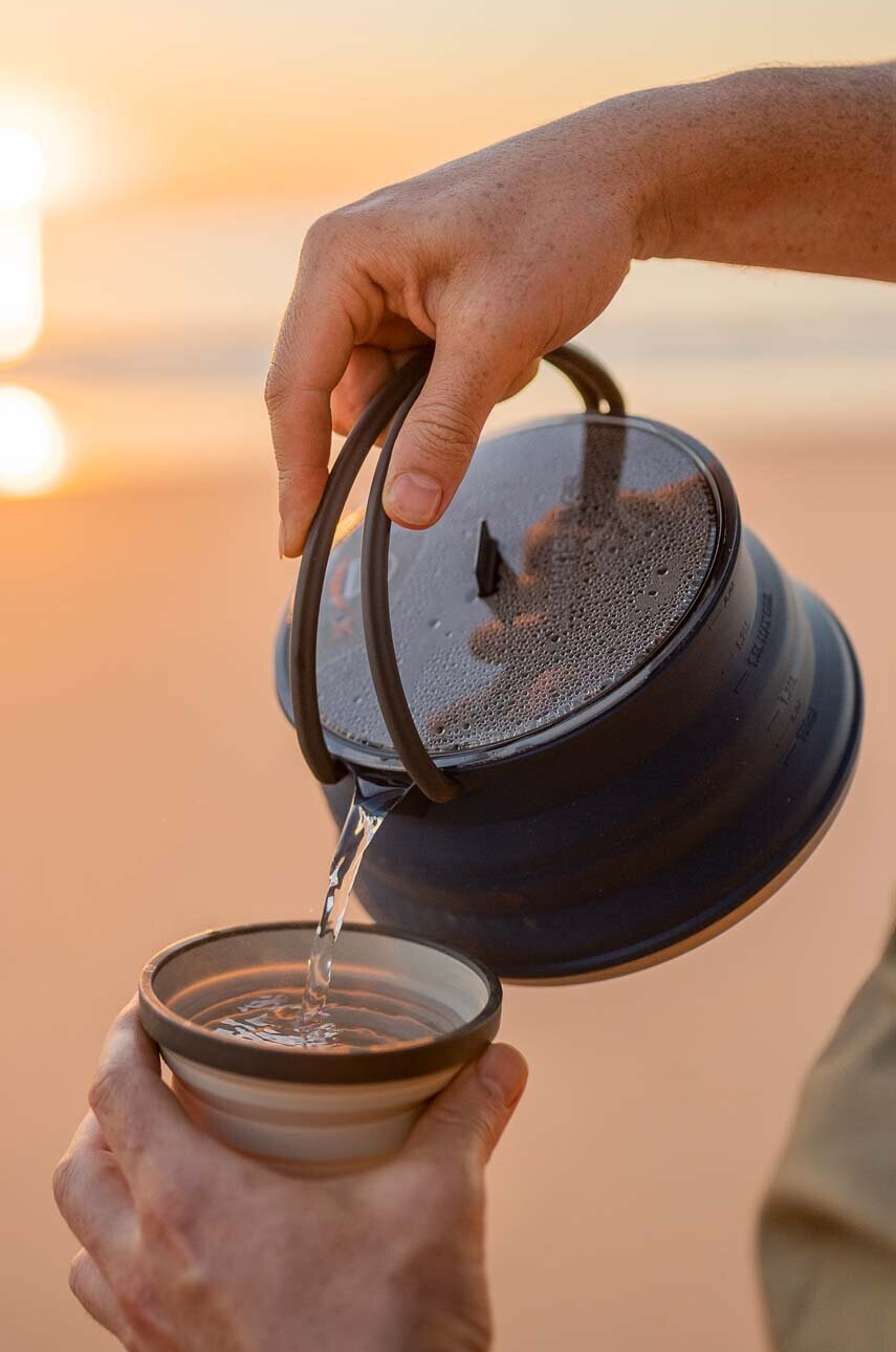 Sea to Summit Чайник X-Pot Kettle 1.3 L в бежово - Pepit.bg