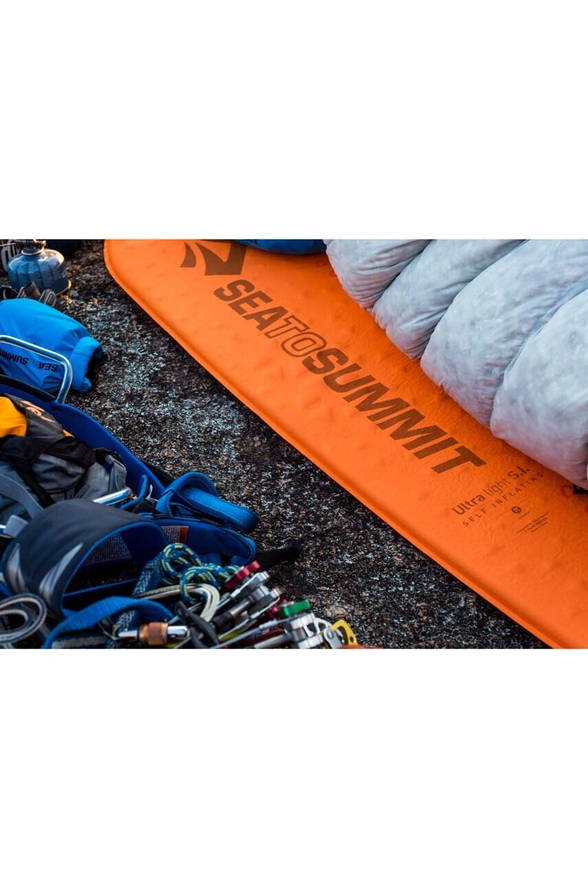 Sea to Summit Самонадуваема постелка Ultralight SI Regular в оранжево - Pepit.bg
