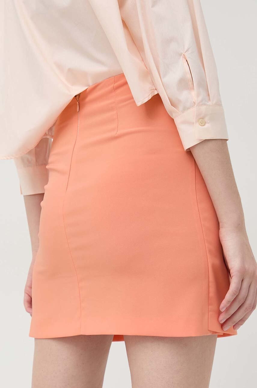 Silvian Heach Пола в оранжево къс модел със стандартна кройка - Pepit.bg