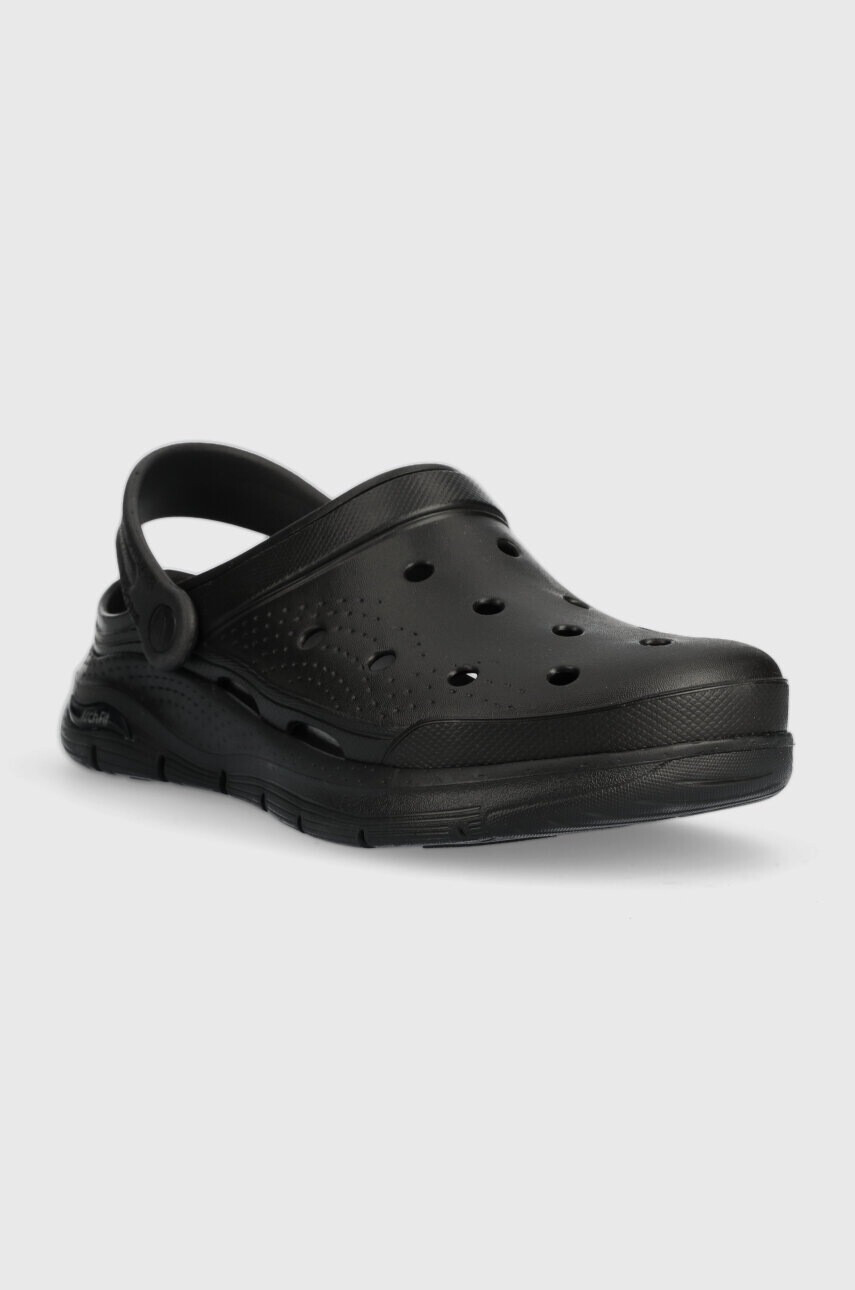 Skechers Чехли в черно - Pepit.bg