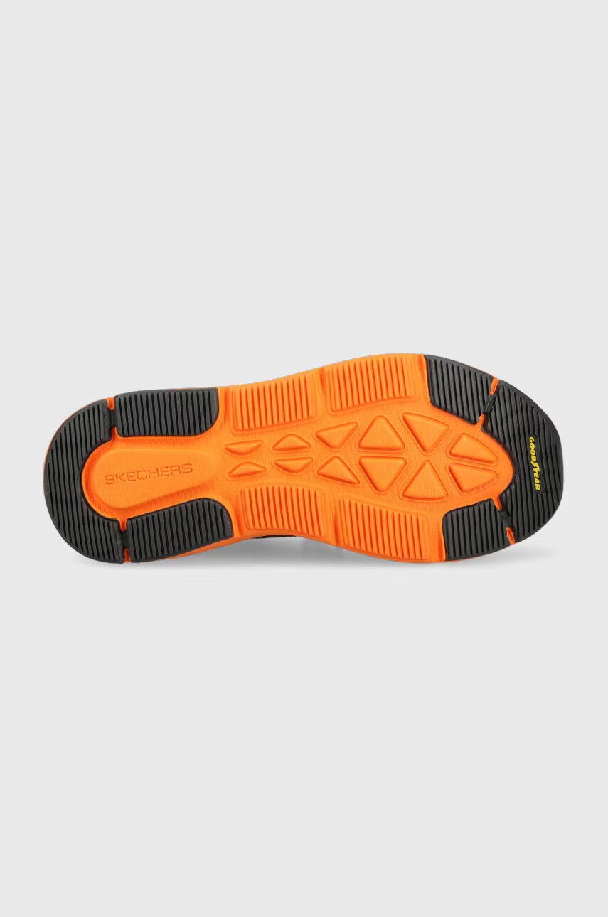 Skechers Обувки за бягане Max Cushioning Delta в сиво - Pepit.bg