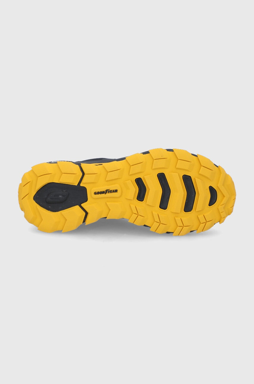 Skechers Обувки в черно - Pepit.bg