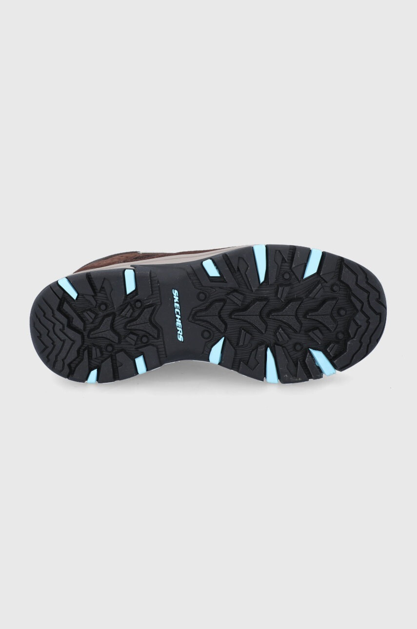 Skechers Обувки в кафяво с лека изолация - Pepit.bg