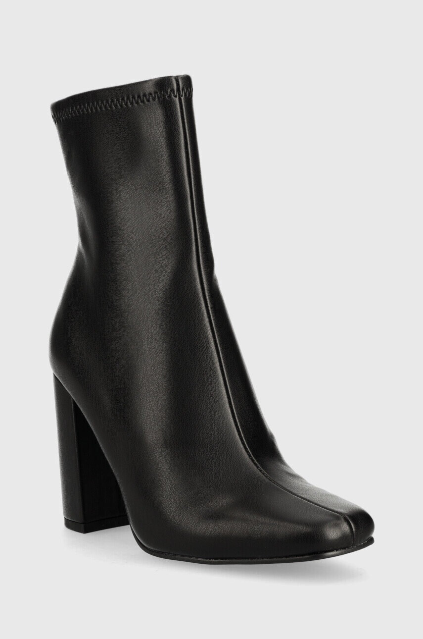 Steve Madden Боти Fulton в черно с висок ток - Pepit.bg