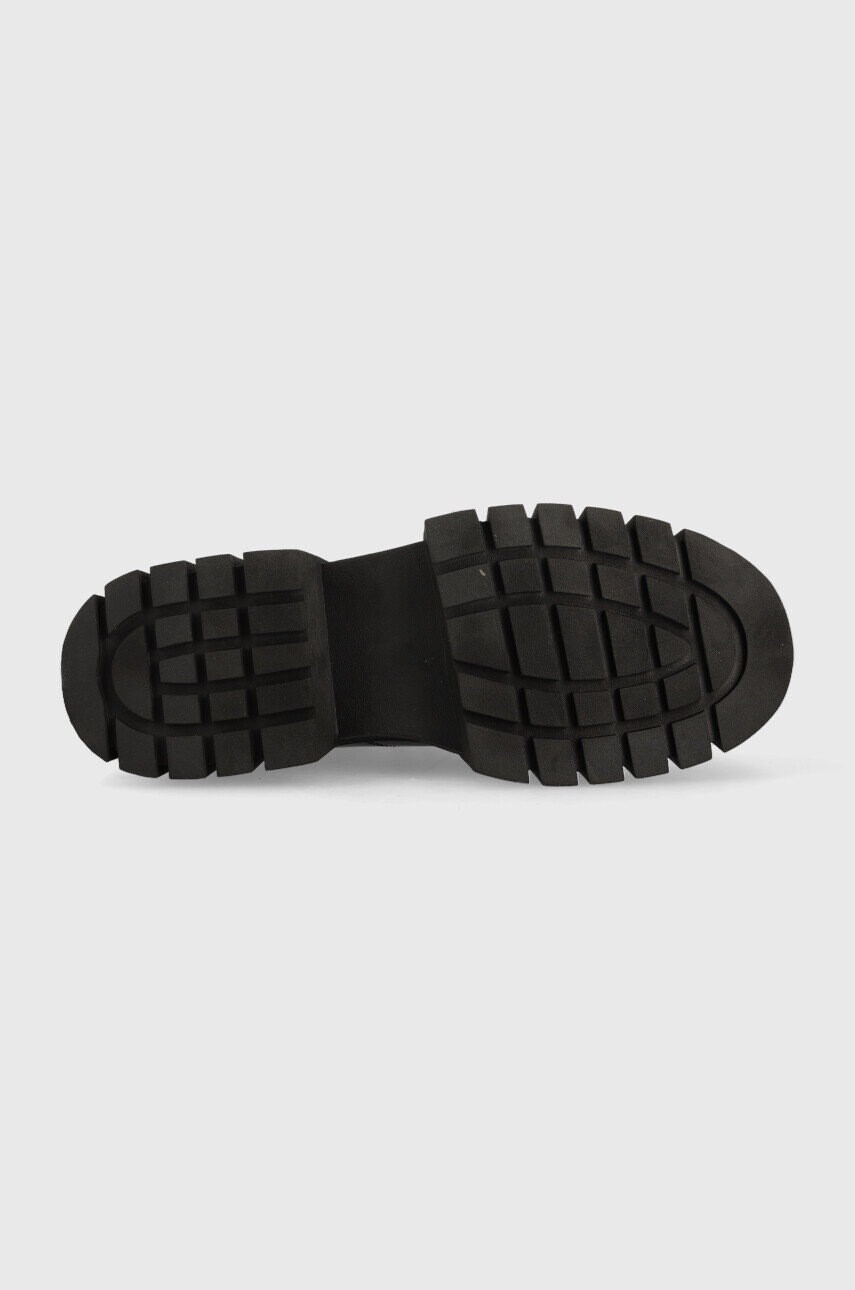 Steve Madden Боти Incredible в черно с платформа с лека изолация - Pepit.bg