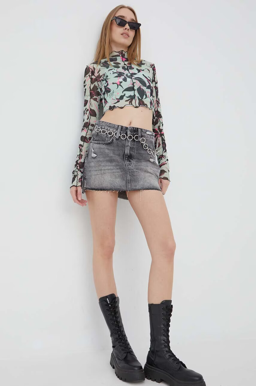 Superdry Дънкова пола в сиво къс модел със стандартна кройка - Pepit.bg