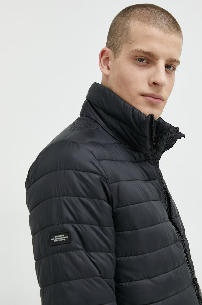 Superdry Яке в черно с преходна изолация - Pepit.bg
