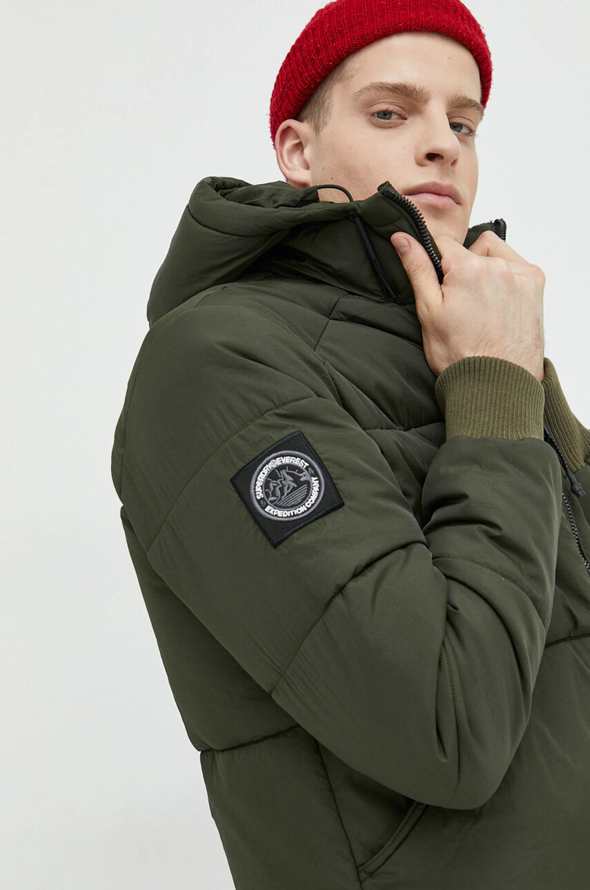 Superdry Яке в зелено със зимна изолация - Pepit.bg