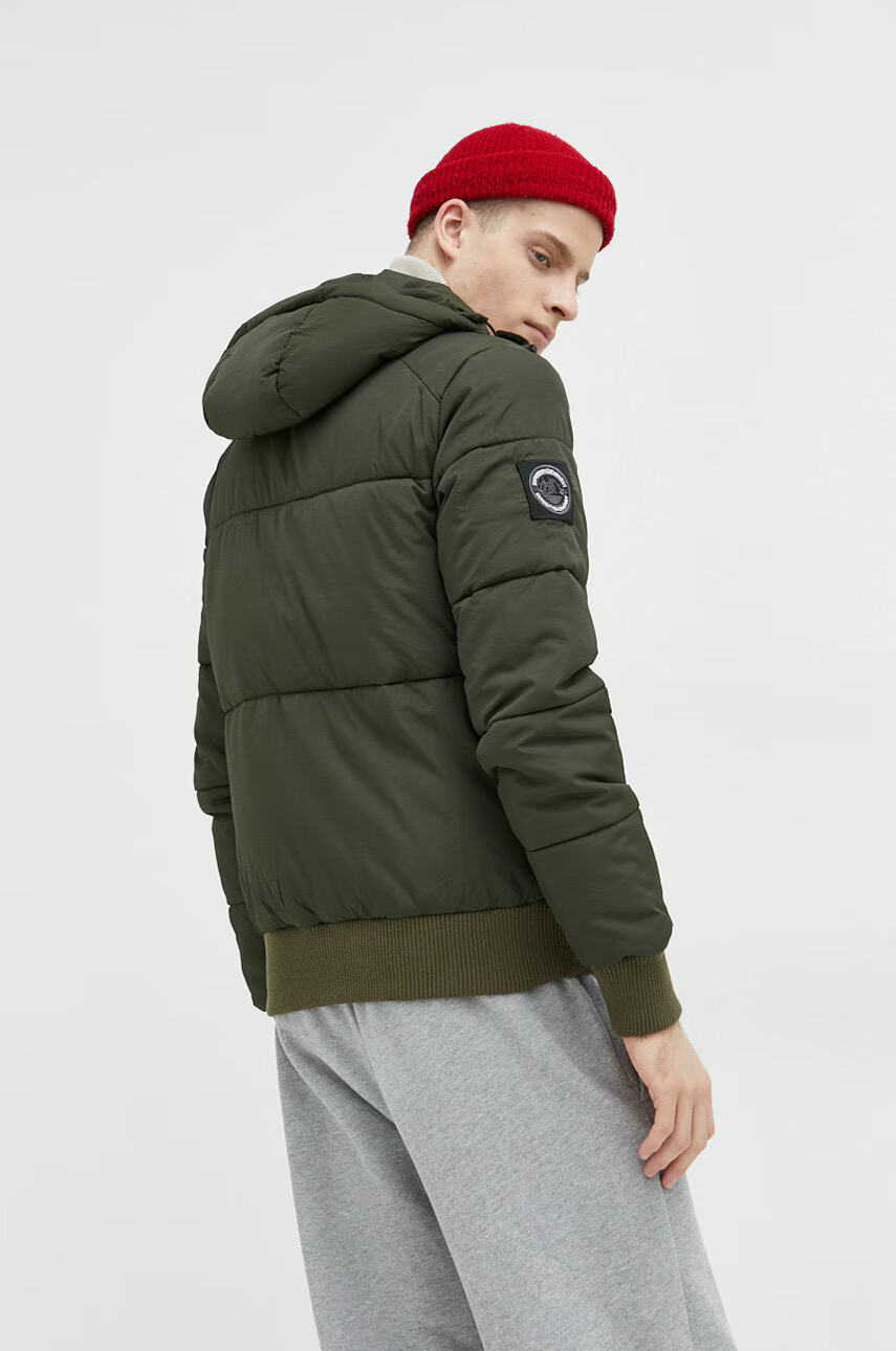 Superdry Яке в зелено със зимна изолация - Pepit.bg