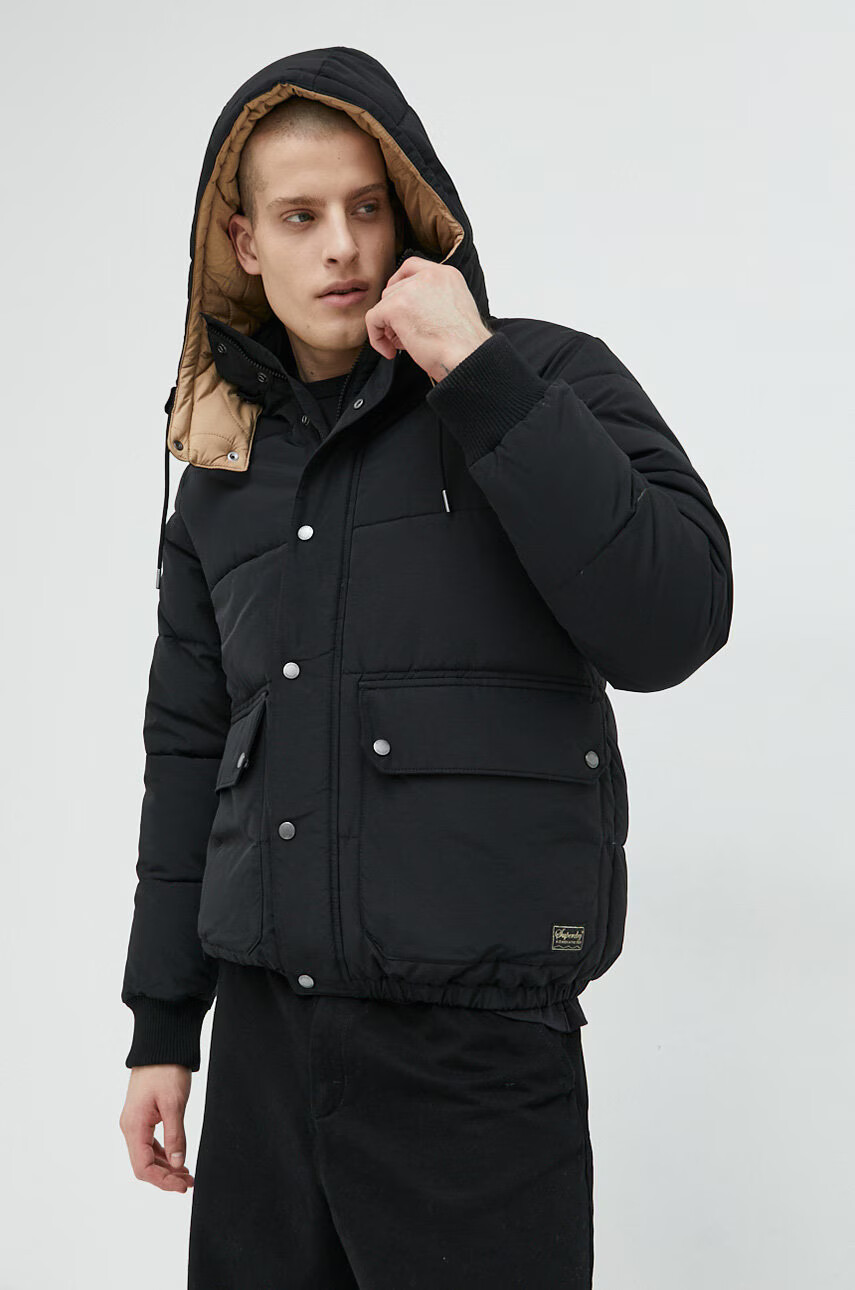 Superdry Яке в черно със зимна изолация - Pepit.bg