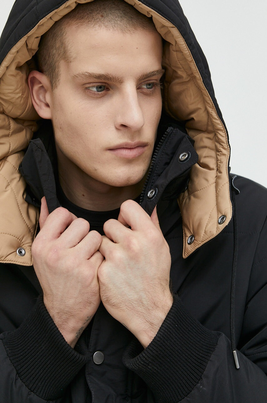 Superdry Яке в черно със зимна изолация - Pepit.bg
