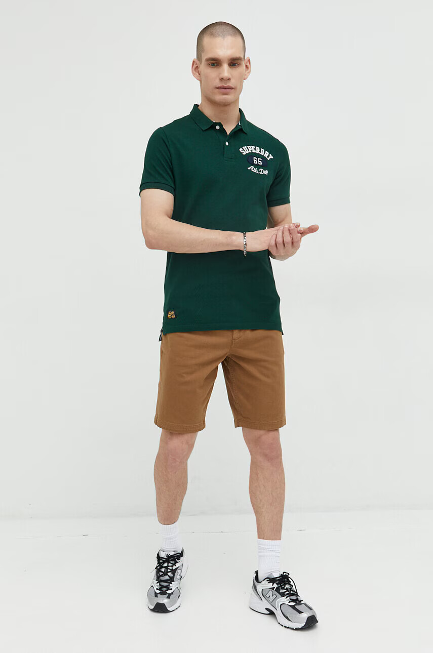 Superdry Къс панталон в кафяво - Pepit.bg