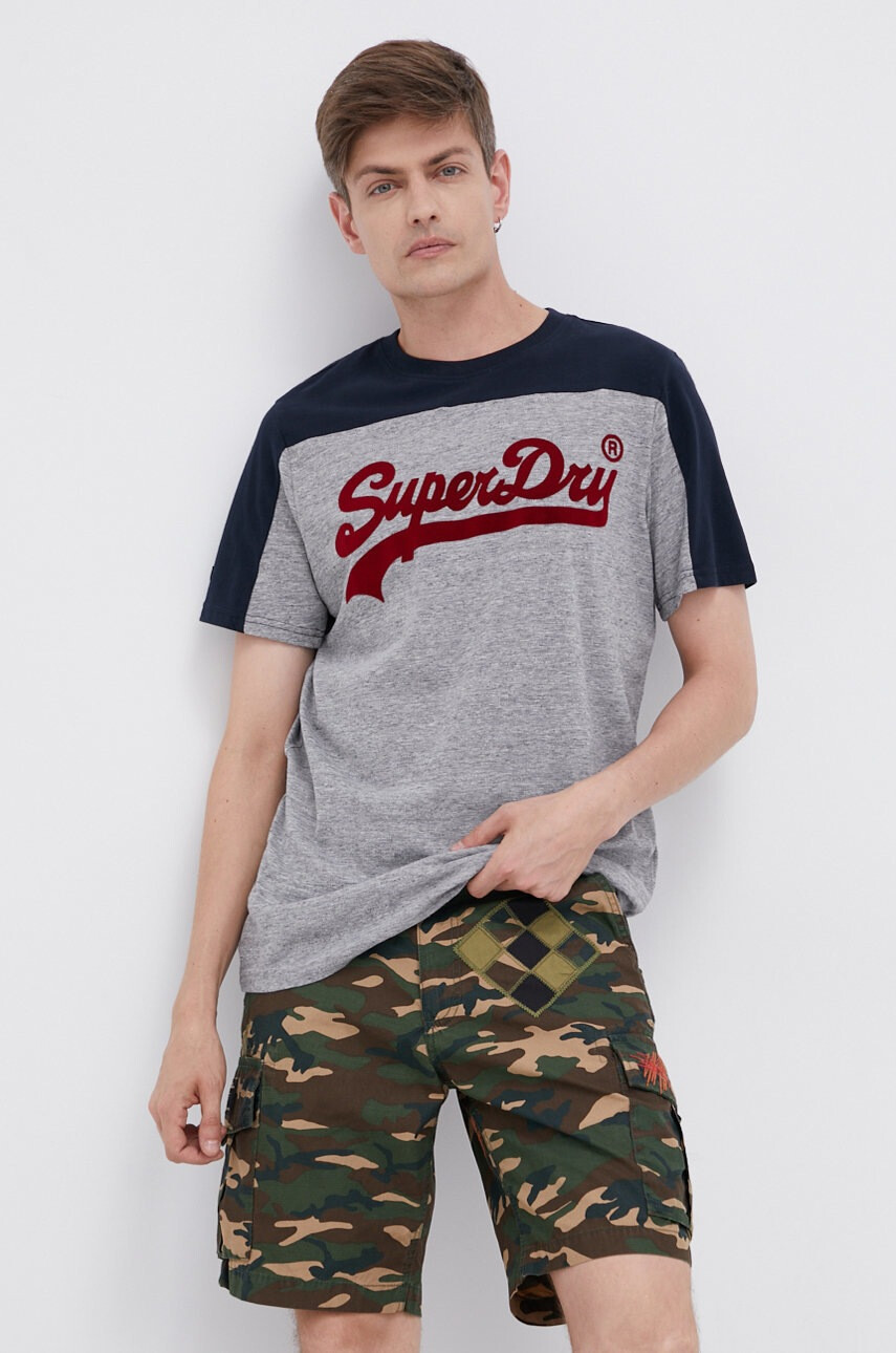 Superdry Къси панталони - Pepit.bg