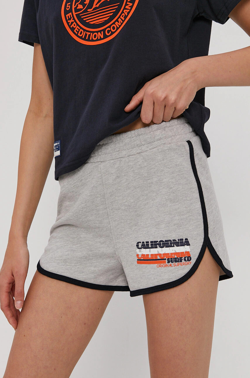 Superdry Къси панталони с десен с висока талия - Pepit.bg
