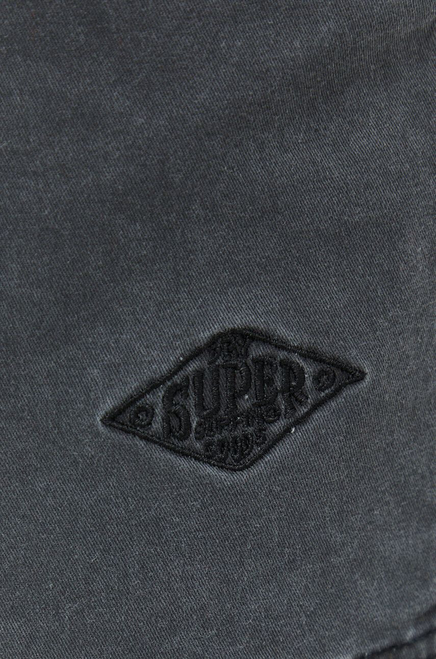 Superdry Къси панталони в сиво - Pepit.bg