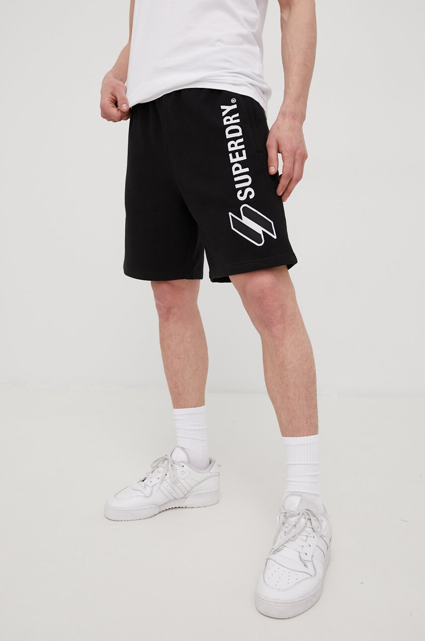 Superdry Памучен къс панталон в черно - Pepit.bg
