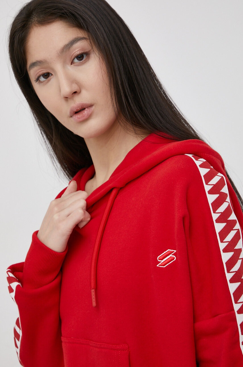 Superdry Памучен суичър дамски в червено с апликация - Pepit.bg