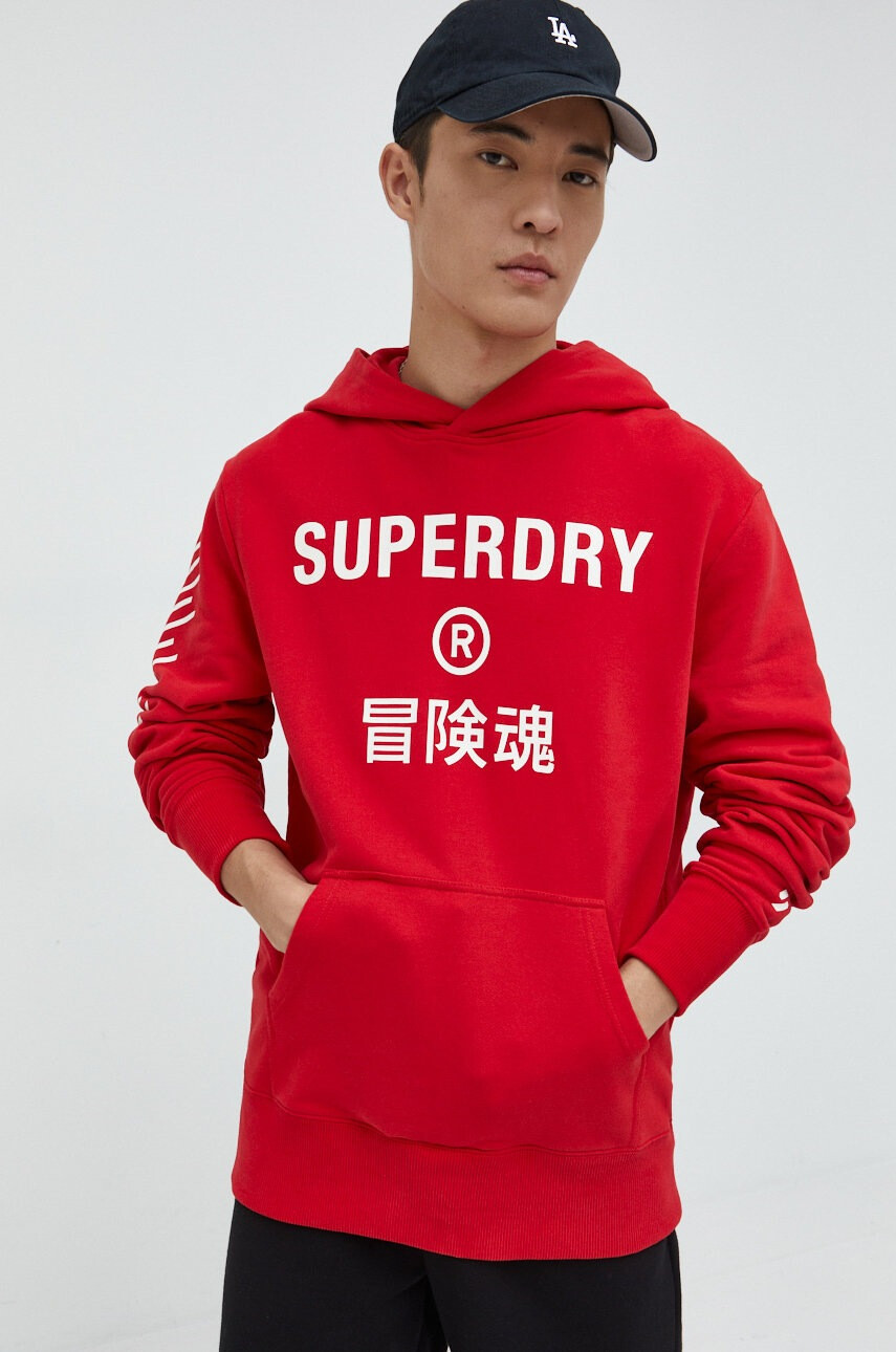 Superdry Памучен суичър в червено с принт - Pepit.bg