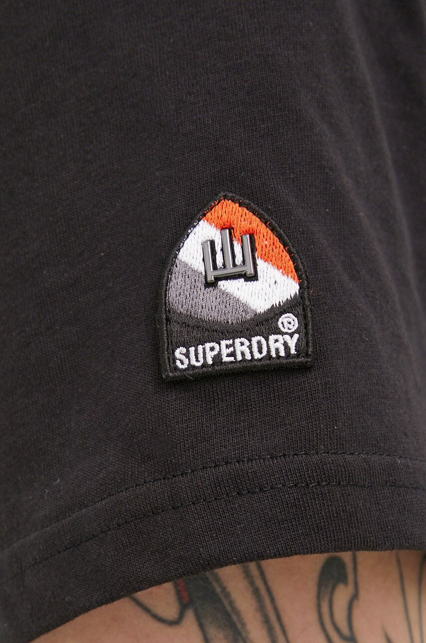 Superdry Памучна тениска в черно с апликация - Pepit.bg