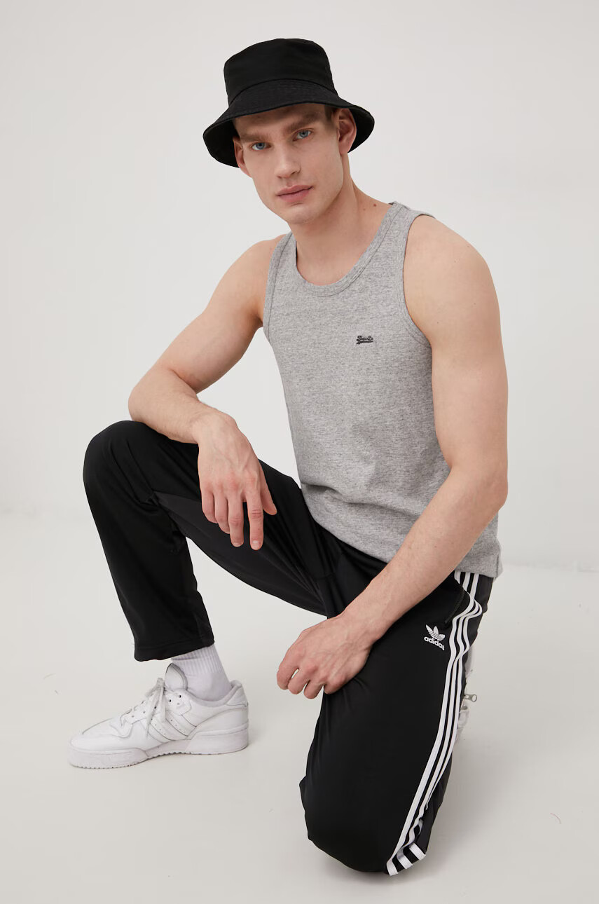 Superdry Памучна тениска в сиво - Pepit.bg