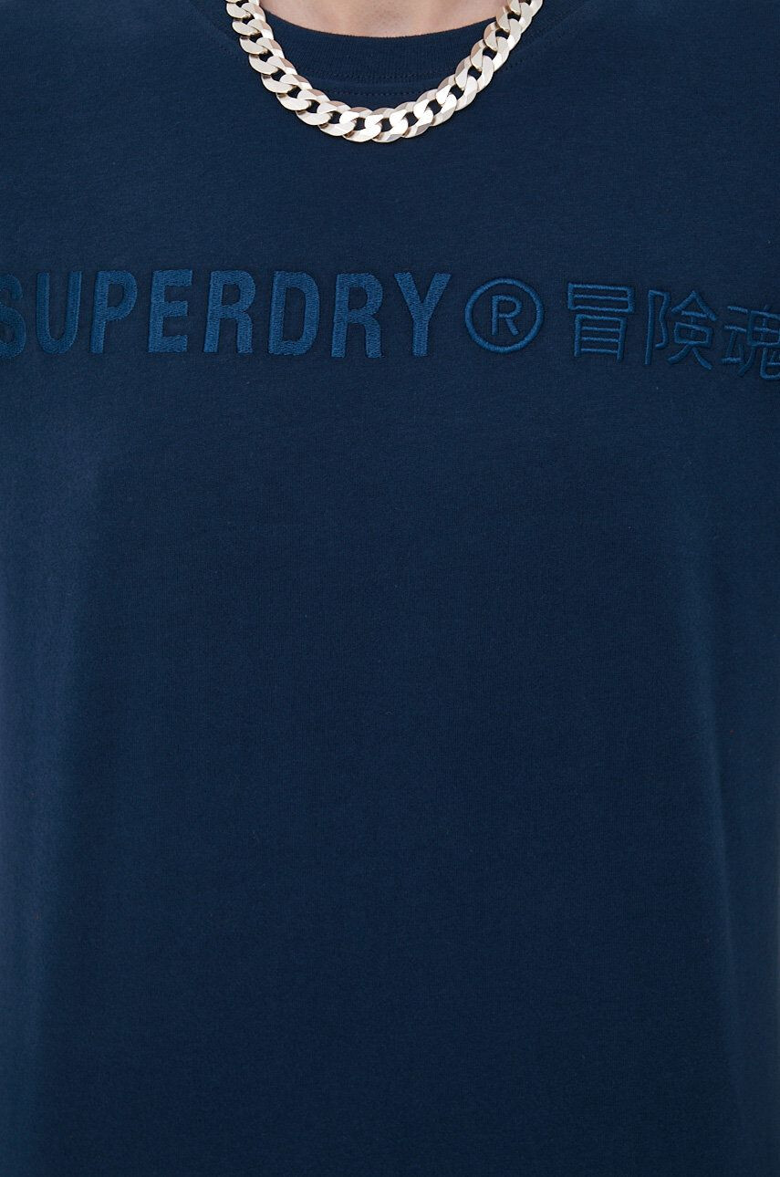 Superdry Памучна тениска в тъмносиньо с апликация - Pepit.bg