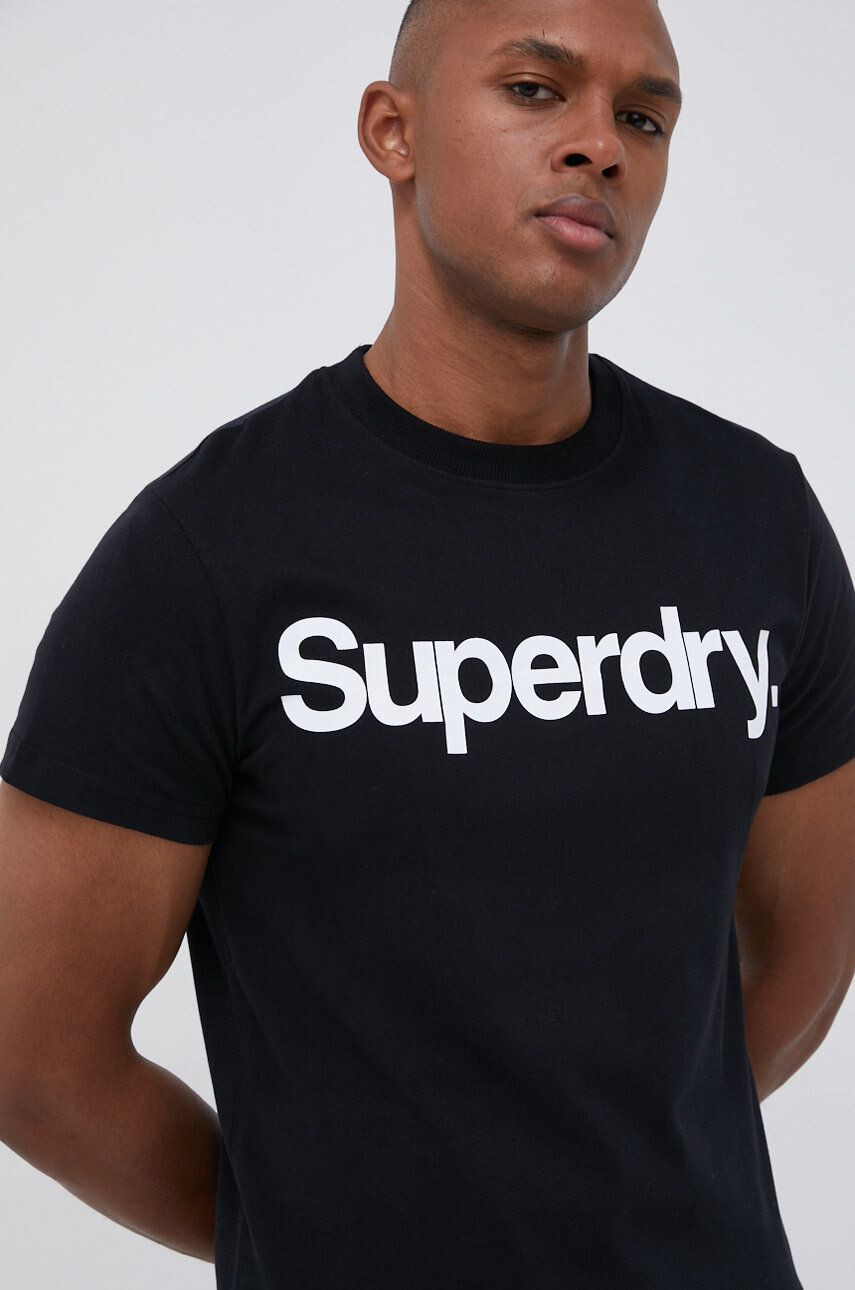 Superdry Памучна тениска в черно с принт - Pepit.bg