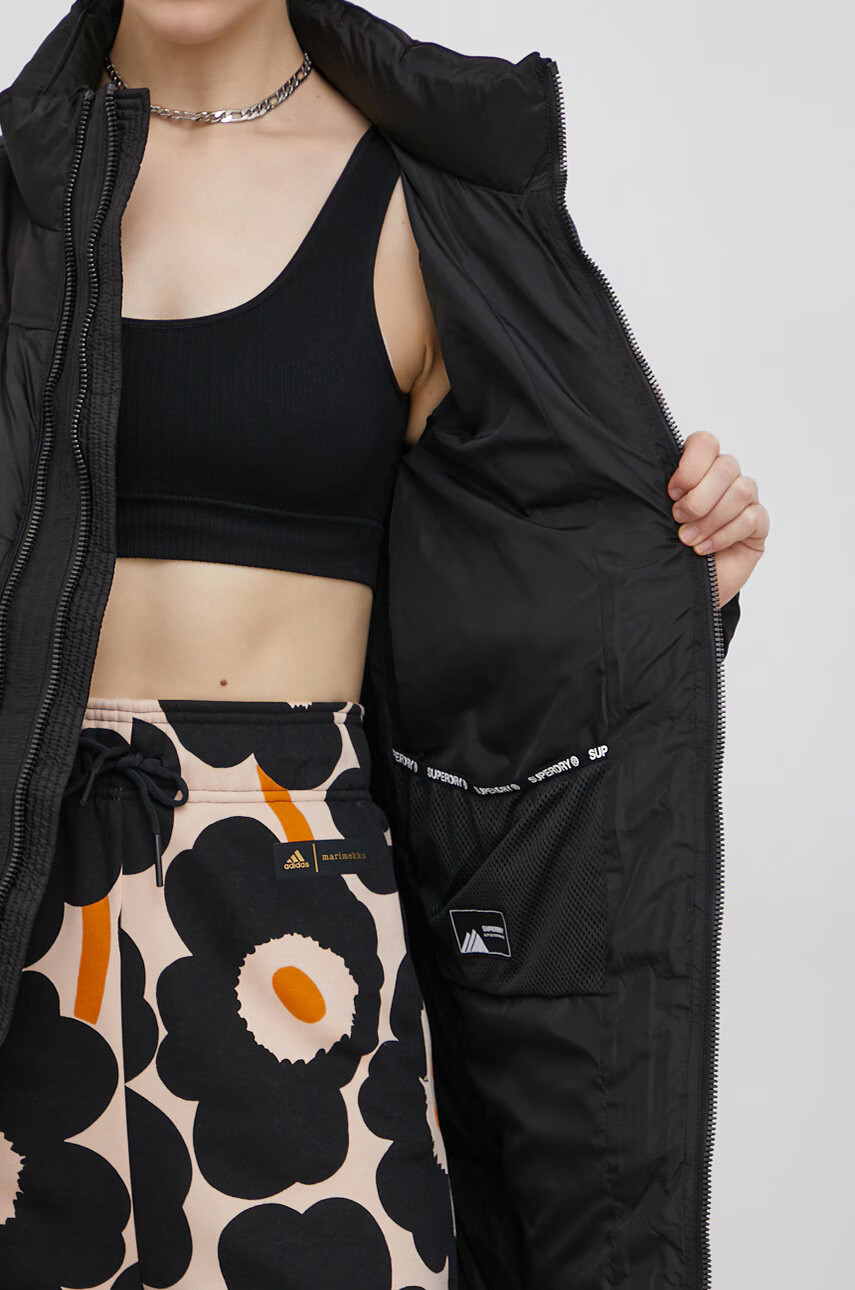Superdry Пухено яке в черно със зимна изолация - Pepit.bg