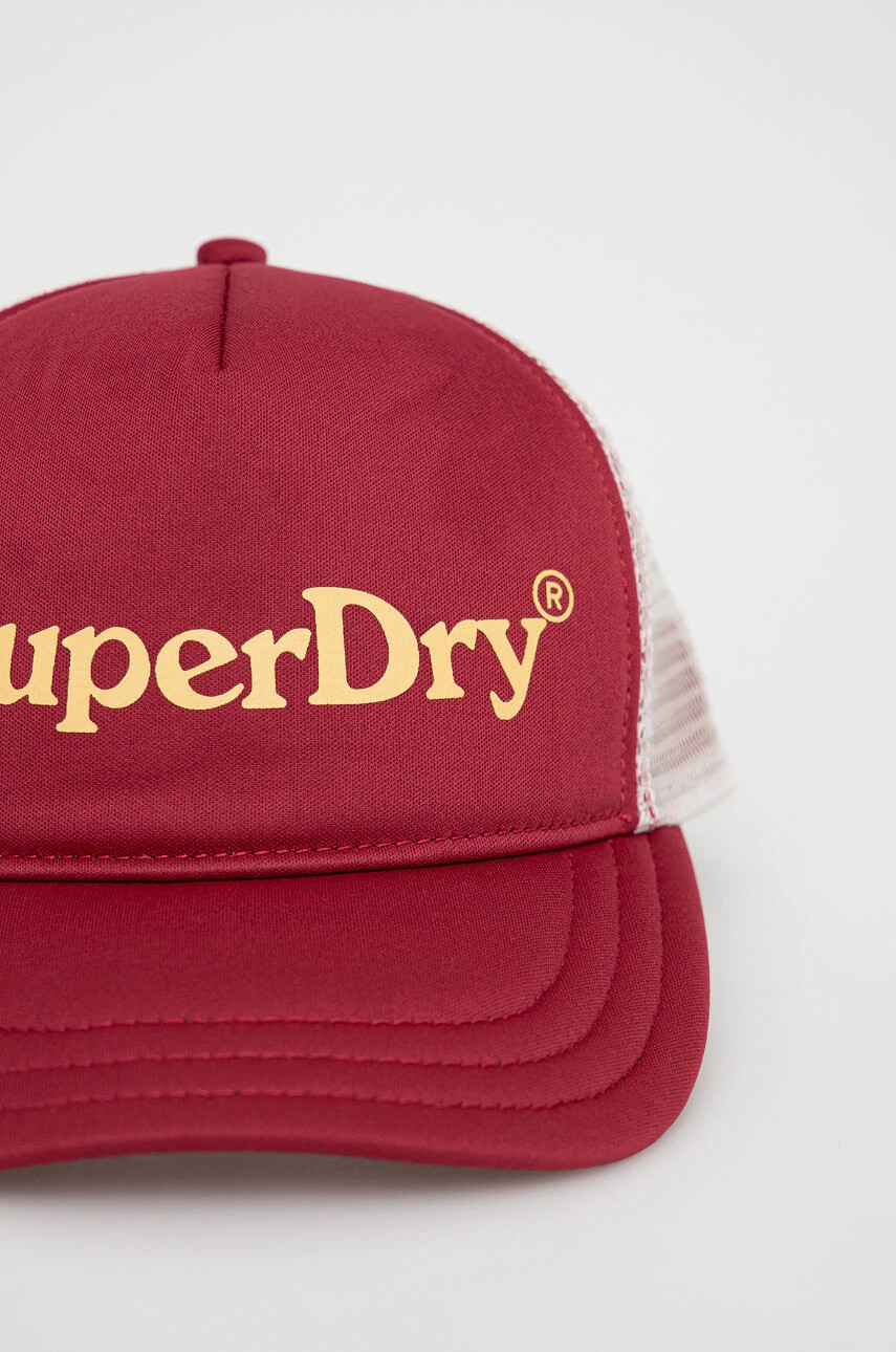 Superdry Шапка в червено с принт - Pepit.bg