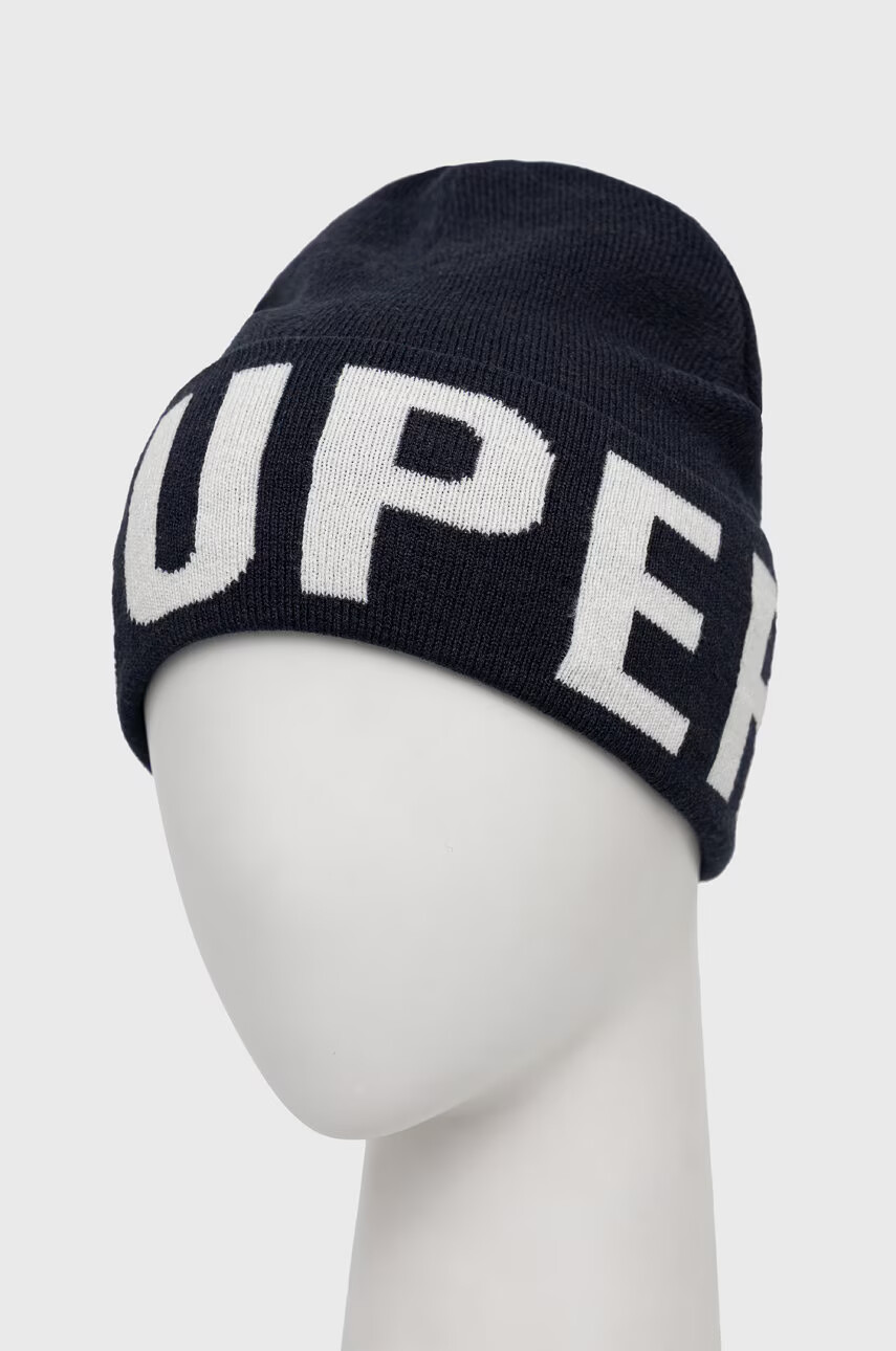 Superdry Шапка в тъмносиньо от плътен трикотаж - Pepit.bg