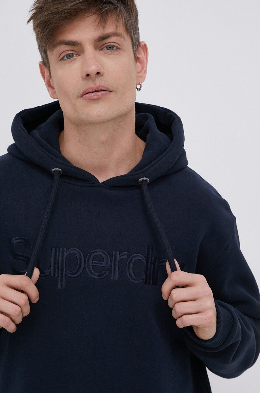 Superdry Суичър мъжки в тъмносиньо с апликация - Pepit.bg