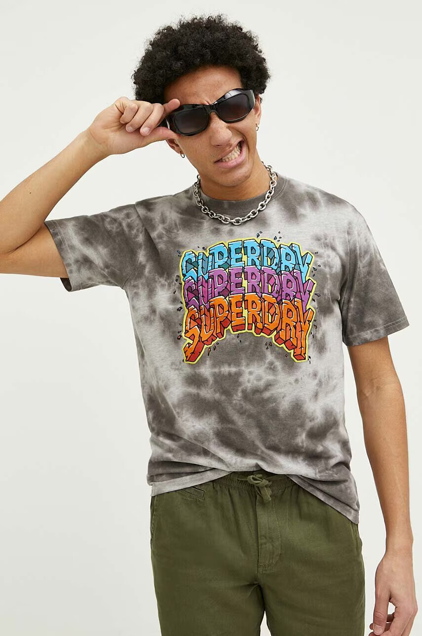 Superdry Тениска в сиво с десен - Pepit.bg