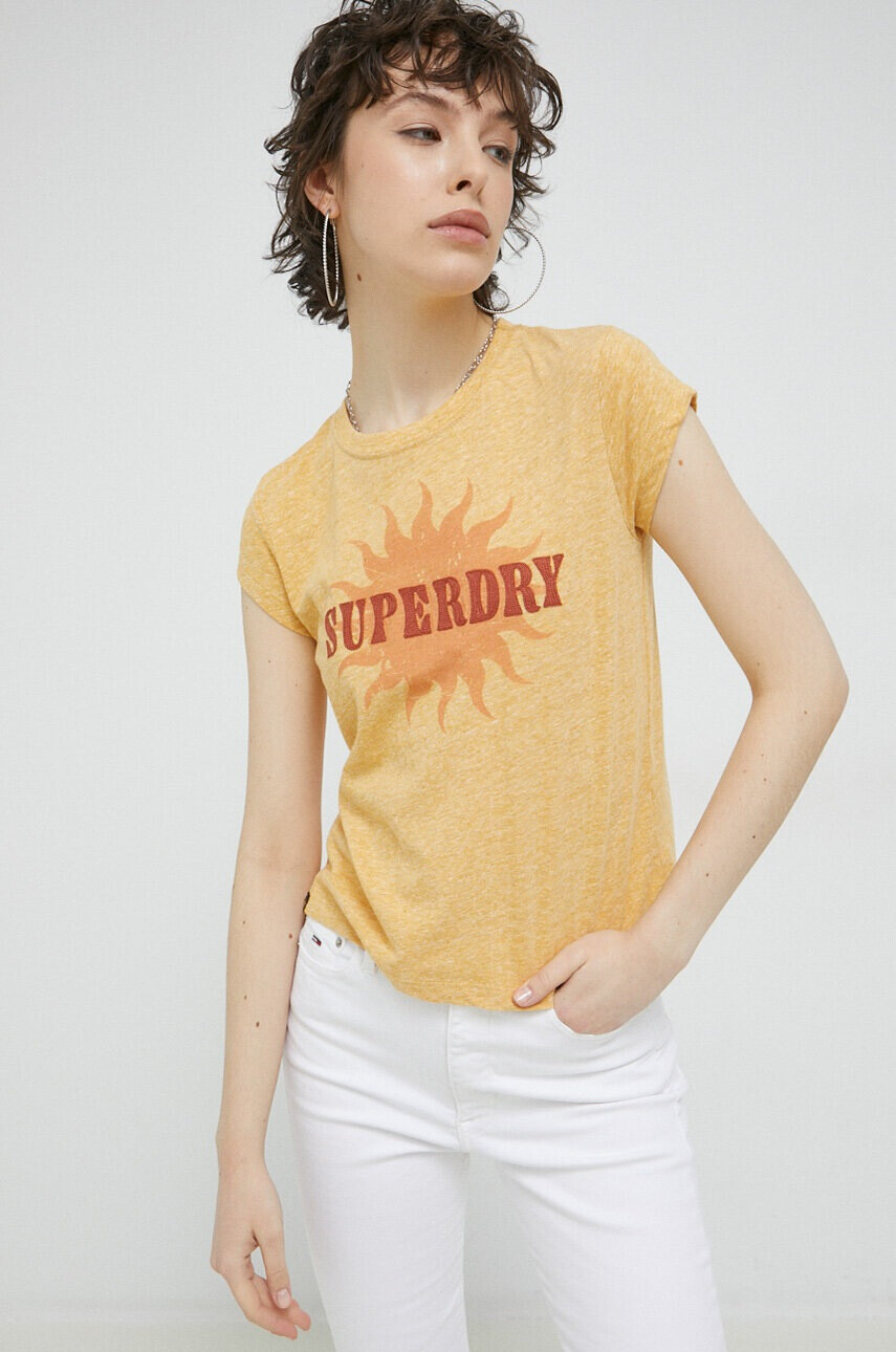 Superdry Тениска в жълто - Pepit.bg