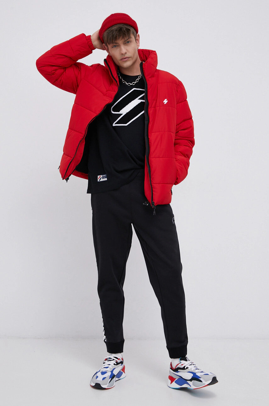 Superdry Яке в червено със зимна изолация - Pepit.bg
