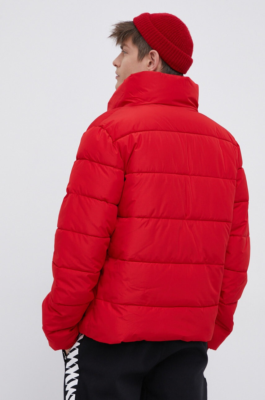 Superdry Яке в червено със зимна изолация - Pepit.bg