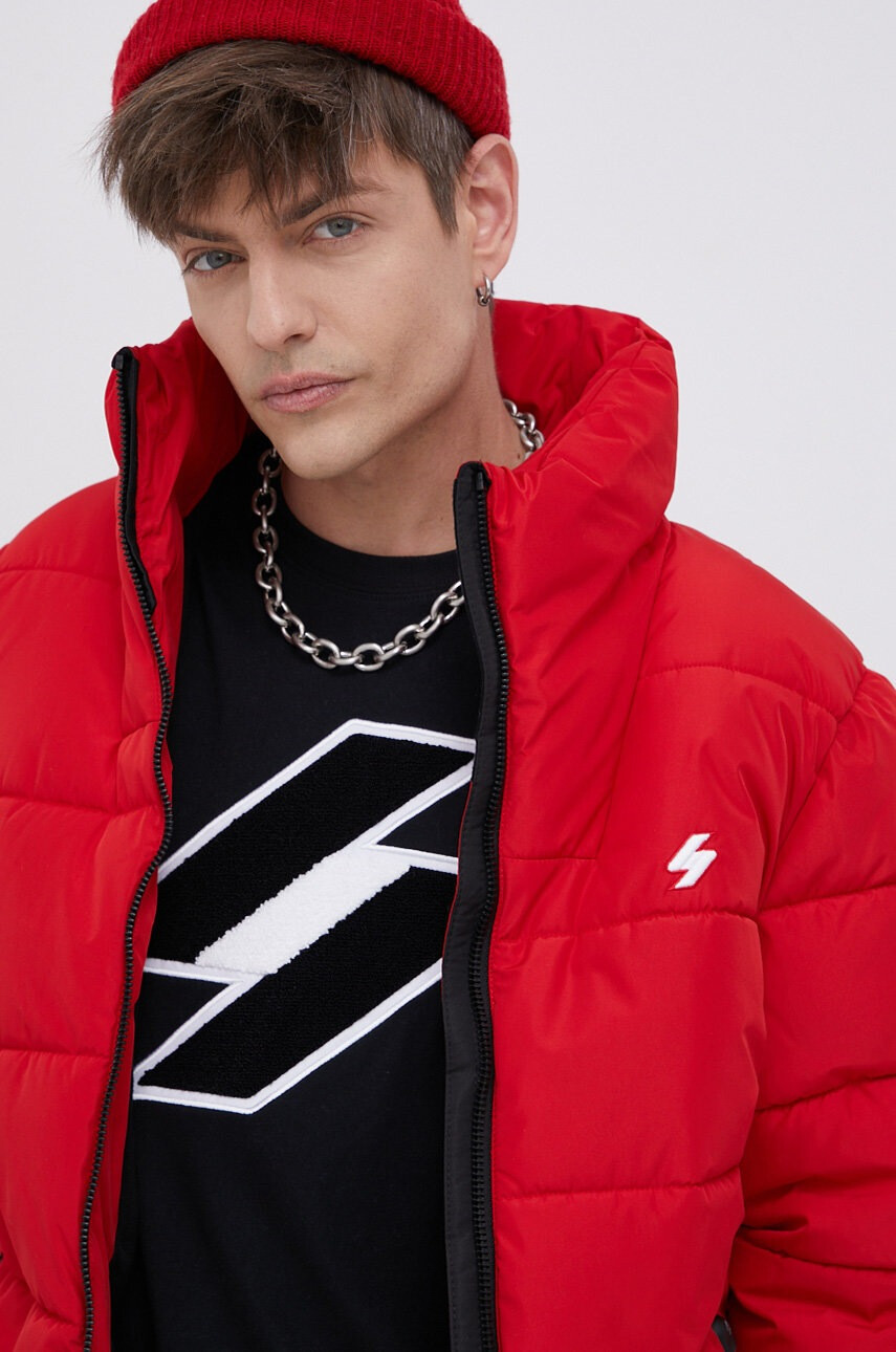 Superdry Яке в червено със зимна изолация - Pepit.bg