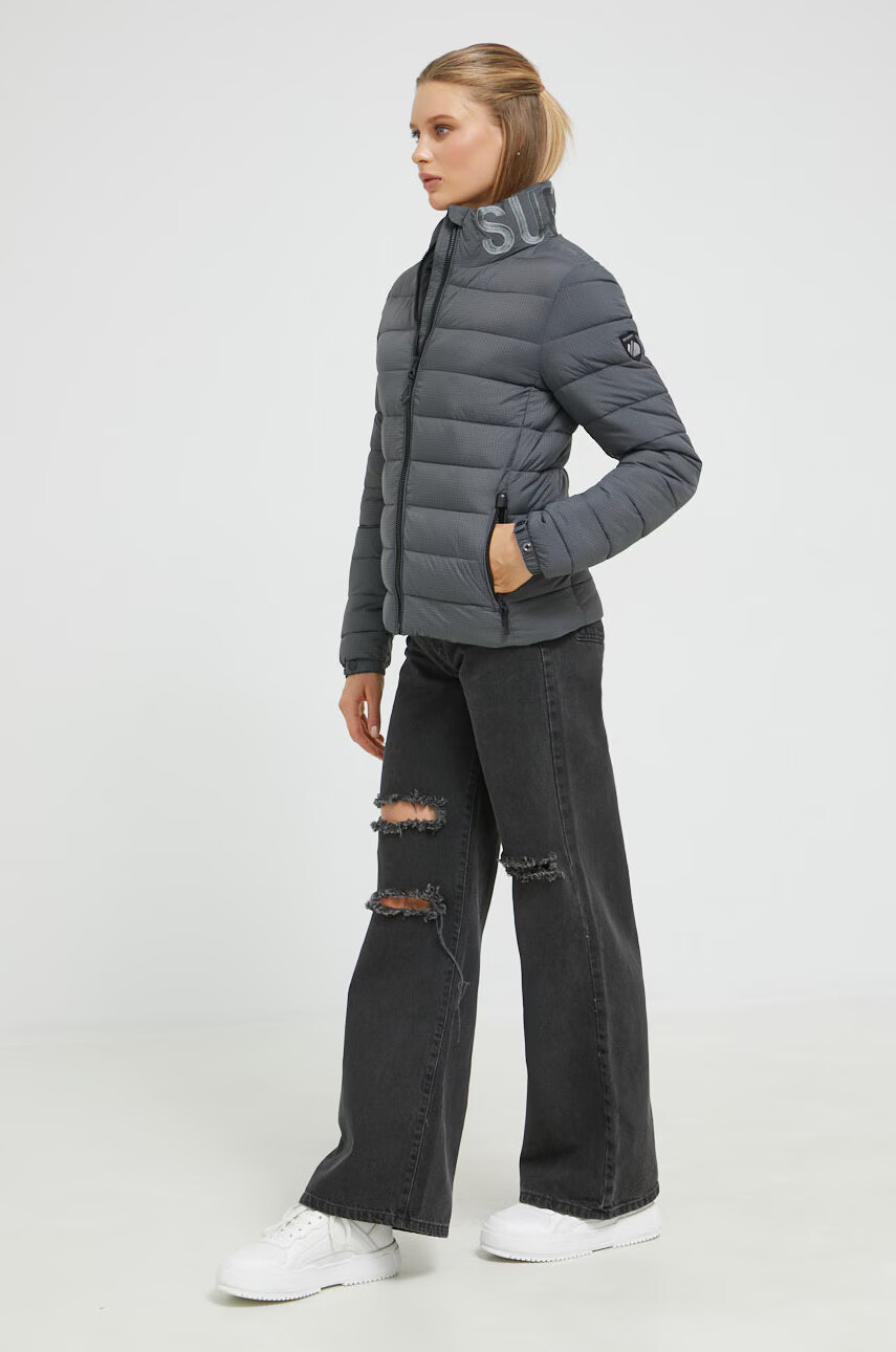 Superdry Яке в сиво с преходна изолация - Pepit.bg