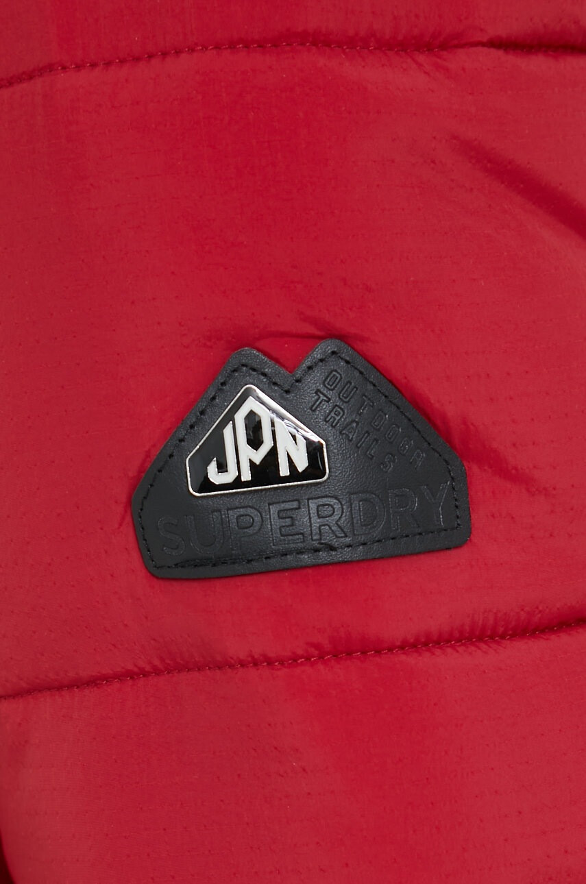 Superdry Яке в червено със зимна изолация - Pepit.bg