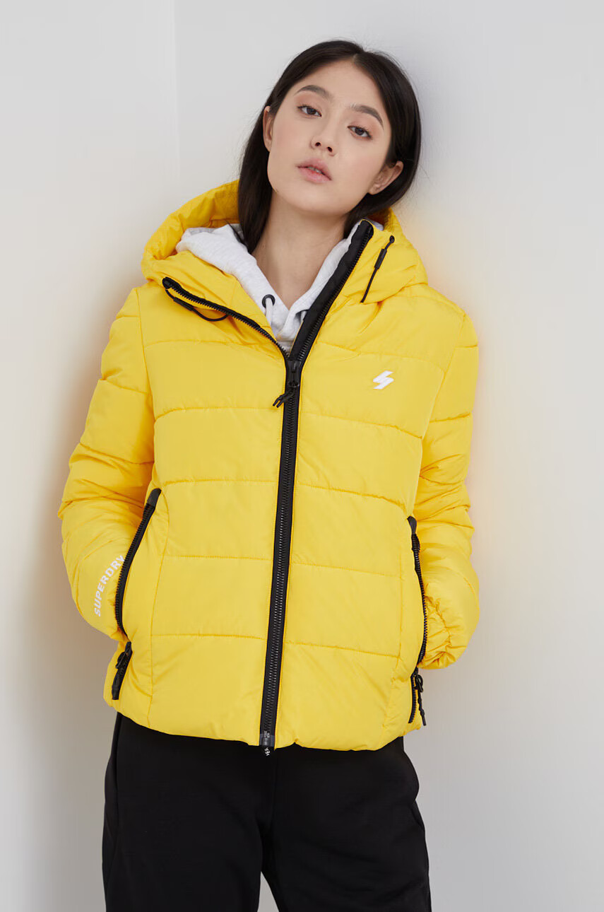 Superdry Яке дамско в жълто със зимна изолация - Pepit.bg