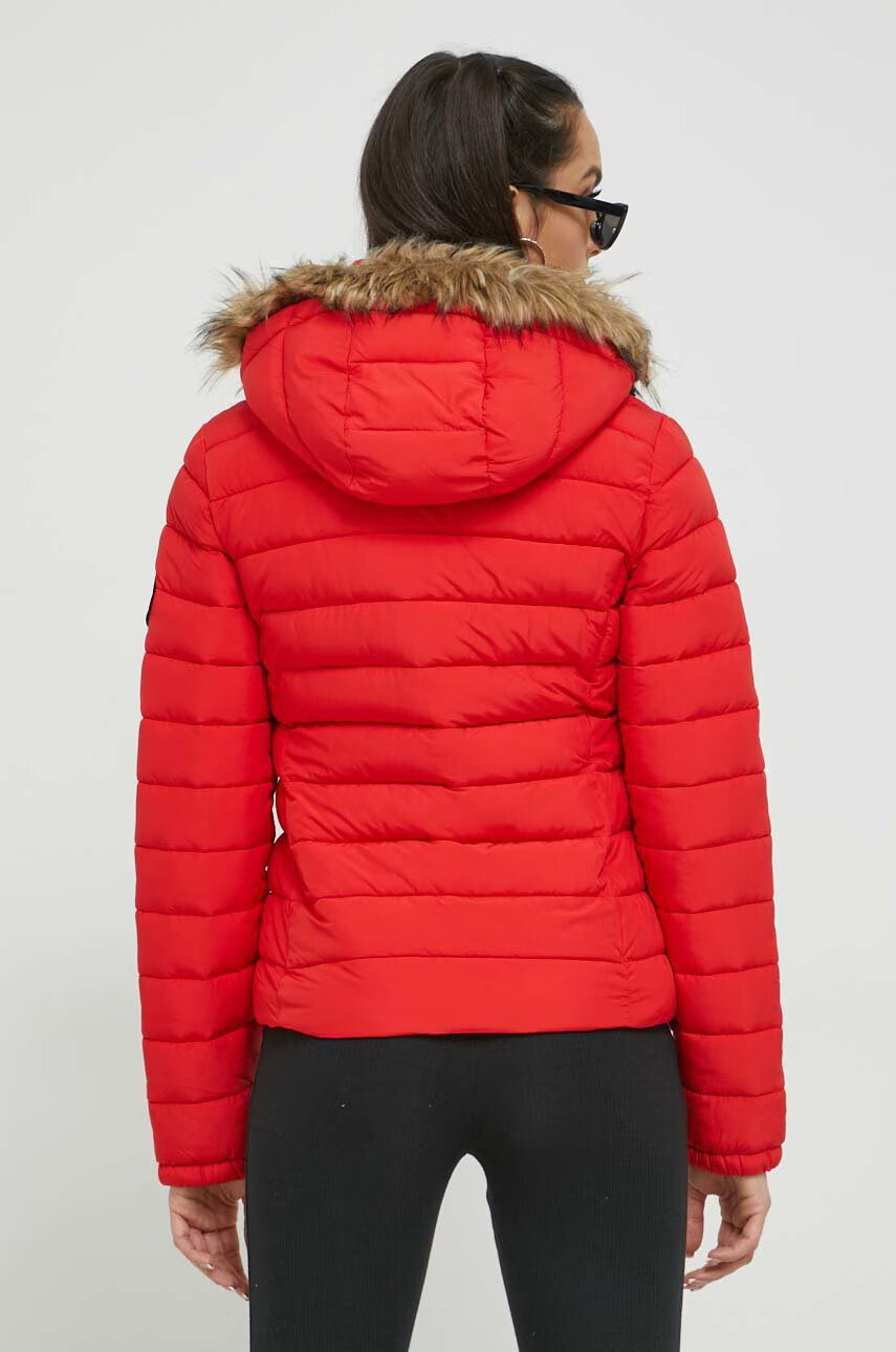 Superdry Яке в червено със зимна изолация - Pepit.bg