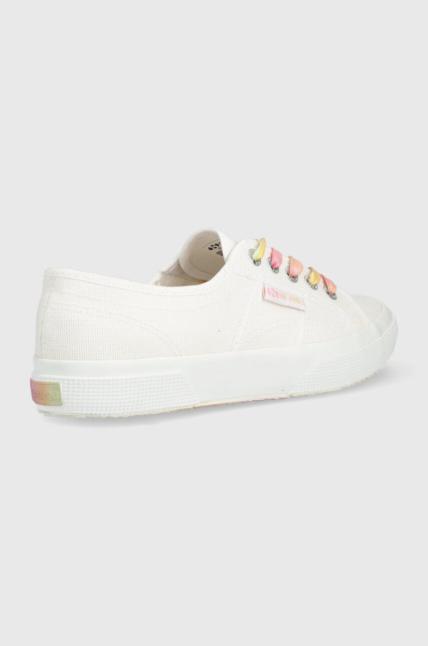 Superga Ниски кецове в бяло - Pepit.bg