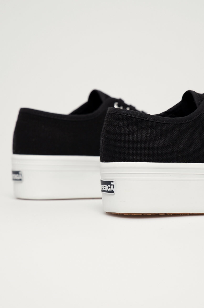 Superga Ниски кецове дамски в черно - Pepit.bg